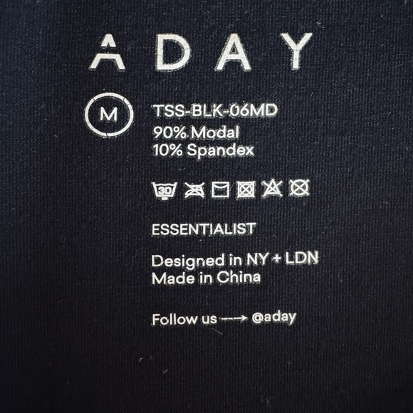 ADAY Essentialist T-Shirt - Picture 7 of 7